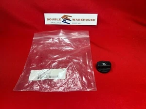 NOS OEM Briggs & Stratton 691668 Air Cleaner Knob - Picture 1 of 3