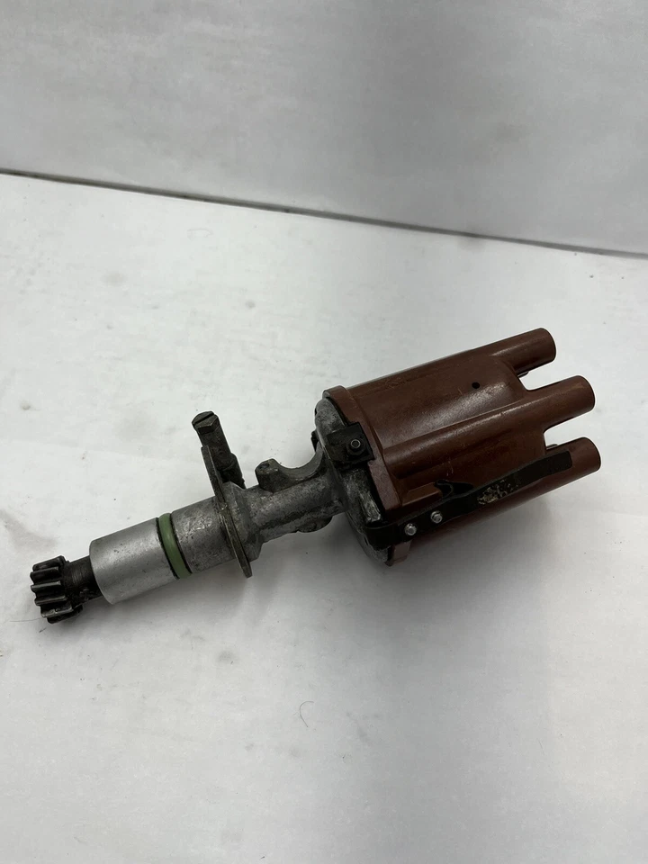 Distribuidor Porsche 911 T con tapa y rotor originales MAGNETI MARELLI S112AX 911T Foto 1 de 4