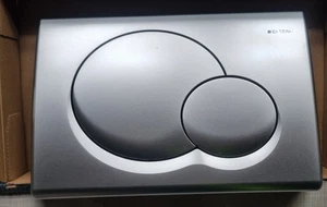 Geberit Samba 115.770.46.1 | Drückerplatte / Betätigungsplatte Chrome seidenmatt - Bild 1 von 8