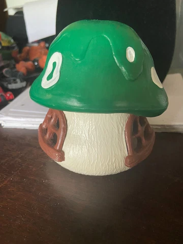 Vintage 1978 Peyo Schleich Smurf Mushroom Cottage House Green Top Cover
