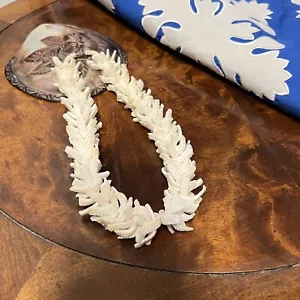 Hawaiian Puka Shell Lei Necklace - Picture 1 of 8