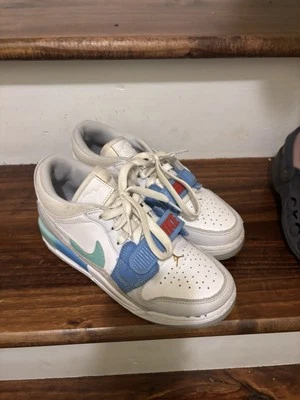 Air Jordan Legacy 312 Big Kids Sz 4 - Image 1 of 4