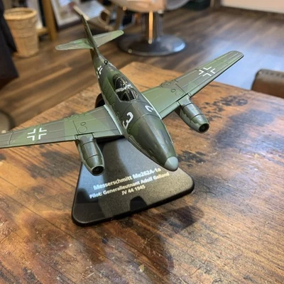 MESSERSCHMITT Me262A-1a GERMAN WWII JET FIGHTER  - 1:72  - OXFORD AVIATION AC007 - Image 1 of 4