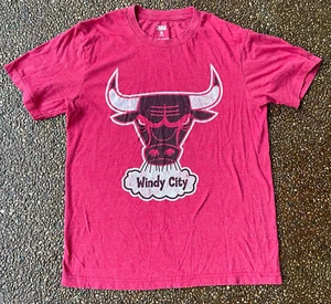 NBA Chicago Bulls Windy City T Shirt Mens Small Graphic Basketball Logo Tee Red - Picture 1 of 8
