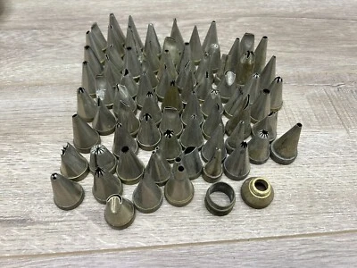 Lote #2 tubos puntas para hornear de metal para decoración de pasteles de galletas primitivos antiguos de colección Foto 1 de 4