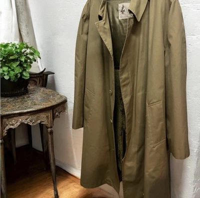 MISTY HARBOR | Gabardina bronceada diseño clásico resistente al agua Foto 1 de 4