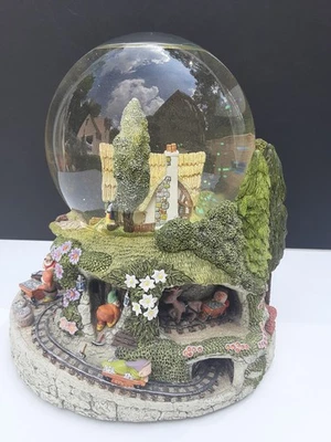 Globo de nieve musical Disney Blancanieves y los siete enanitos #F-7 Foto 1 de 4