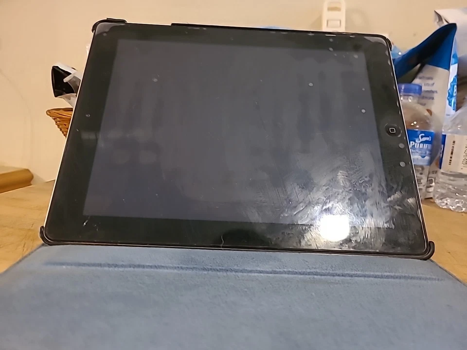 Apple iPad Air 2 9.7" (Triple Core, 16GB, MGX12LL/A) iPad-silver - Image 1 of 1