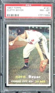1957 TOPPS #121 CLETE BOYER PSA 8 (RC) ATLETICA - Foto 1 di 2