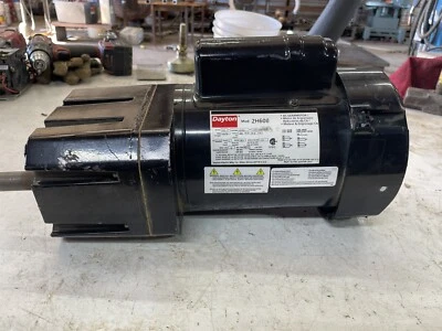 DAYTON 2H608 AC GM. 60/50 RPM,115/230V AC.  28:1 Ratio. - Image 1 of 4