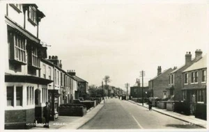 ECHTFOTO-POSTKARTE VON MOSS ROAD, ASKERN, (BEI DONCASTER), WEST YORKSHIRE - Bild 1 von 2