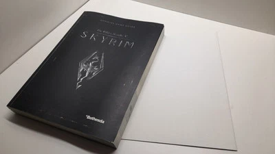 The Elder Scrolls V Skyrim Official Game Guide / Strategy Book + map included - Image 1 of 4