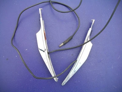 1969 1970 CHRYSLER NEW YORKER 300 FRONT FENDER TURN SIGNAL INDICATOR LIGHTS - Image 1 of 4