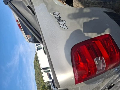 Conjunto de luz trasera derecha usado se adapta a: camioneta Chevrolet Silverado 2500 2008 derecha Foto 1 de 4