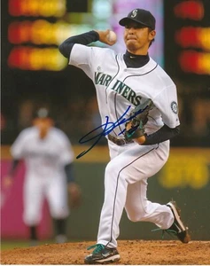 HISASHI IWAKUMA SEATTLE MARINERS ACTION SIGNED 8x10 - Picture 1 of 1