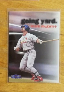 Fleer Tradition Going Yard #9 1999 Mark McGwire Cardinals - Imagen 1 de 1