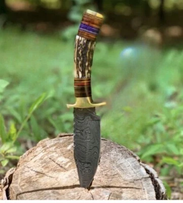 CUCHILLO DESOLLADOR DE CAZA DE ACERO DAMASCO HECHO A MANO PERSONALIZADO MANGO DE ASTA DE CIERVO Foto 1 de 2