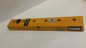 Take off OEM John Deere valve cover RE502986 R519780 Yellow or brown - Picture 1 of 4