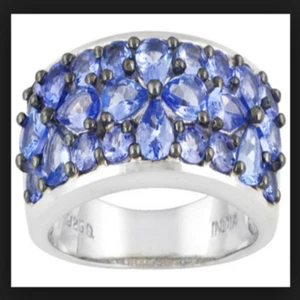 2.52ctw pear shape and round tanzanite sterling silver Ring 7 - Picture 1 of 1