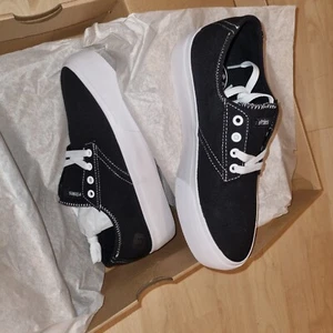 Zapatilla deportiva Etnies MORISON W'S Lifestyle NEGRO BLANCO talla 41,5 - Imagen 1 de 2