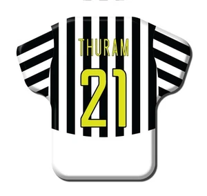 Calamita Simile a T-Shirt Calcio Stagione 2003/2004 Juve 21 Lilian Thuram - Picture 1 of 9