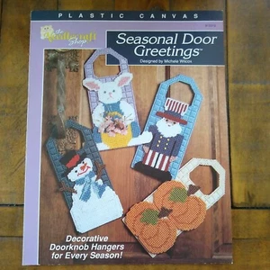 The Needlecraft Shop Plastic Canvas Pattern Booklet SEASONAL DOOR GREETINGS - Picture 1 of 8