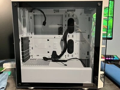 Corsair iCUE 465X RGB Mid-Tower ATX Smart Case - White - Image 1 of 2