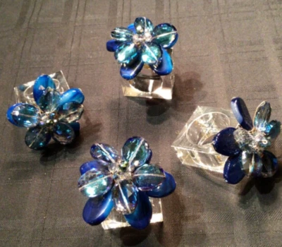 Juego de 4 servilleteros flor cristal azul lucite vacaciones de Navidad Foto 1 de 4