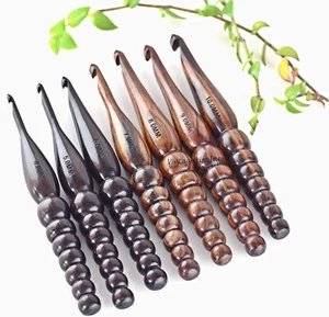 Ergonomic Wooden Crochet Hooks Set of 7 for Artritic Hands Hooks for Knitting - Picture 1 of 71