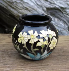 Moorcroft MILLIEFLEURS Miniature Vase Shape 55/2 Retail Price £270 Emma Bossons - Picture 1 of 21