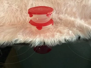 Lock & Lock 2 Round Storage Containers Clear/ red Lids .76qt - Picture 1 of 2