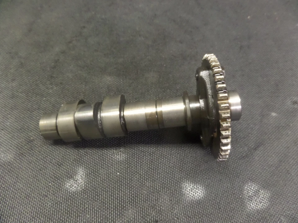 1985 年本田阴影 VT700C 前锋凸轮轴 — 第 1/1 张图片