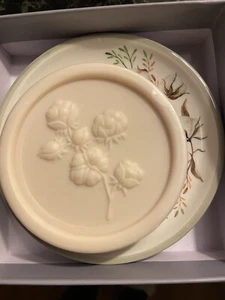 Esprit Provence Cotton Flower Scented Soap 100gm and Ceramic Soap Dish BNIB - Picture 1 of 5