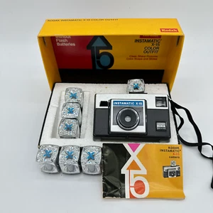Vintage Kodak Instamatic X-15 Color Outfit mit 7 Magic Bulb, Box & Handbuch getestet - Bild 1 von 7