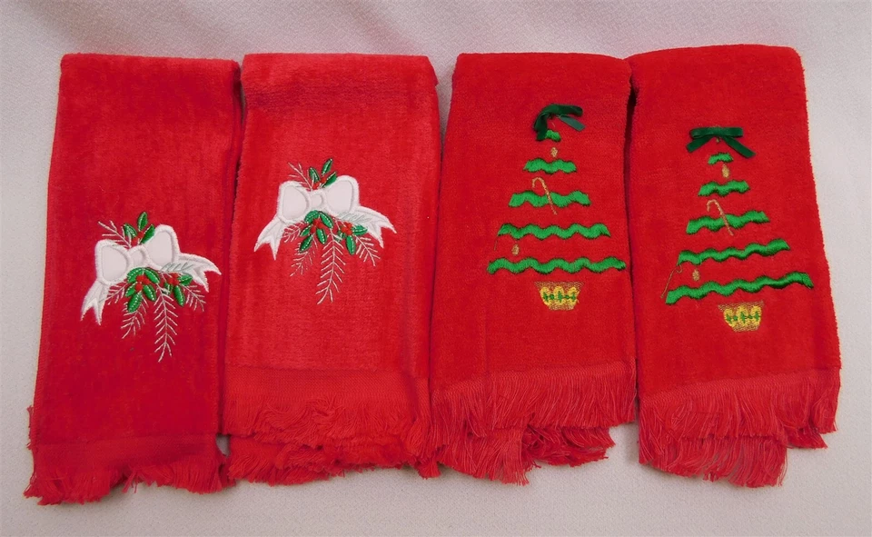 4 toallas con punta de dedo de árbol de Navidad de acebo rojo de vacaciones SATURDAY KNIGHTS NUEVAS SIN ETIQUETAS Foto 1 de 4