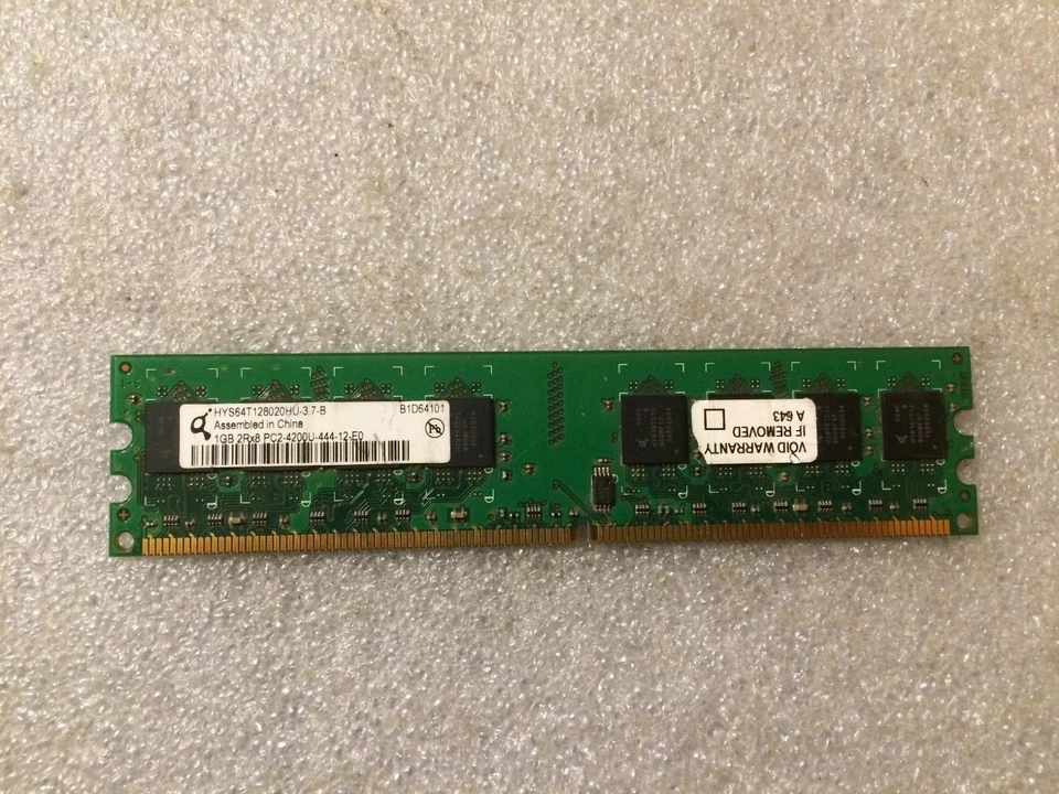 Memoria DDR2 Infineon HYS64T128020HU-3.7-B 1GB PC2-4200 533MHz CL4 240 Pin - Immagine 1 di 1