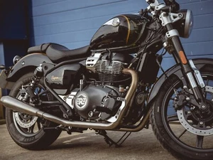 Super Meteor 650 - TEC Alloy CNC Brake & Gear Lever Set - Silver - Picture 1 of 5