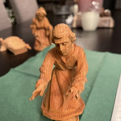 Krippenfigur Echtholz R. Lang Oberammergau JOSEF handgeschnitzt 9 cm Neu - Bild 1 von 4