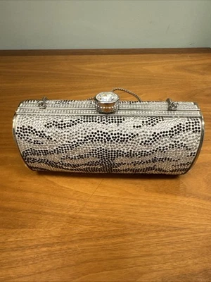 Cartera pequeña St John Swarovski negra plateada correa de eslabones de cadena nueva Foto 1 de 4