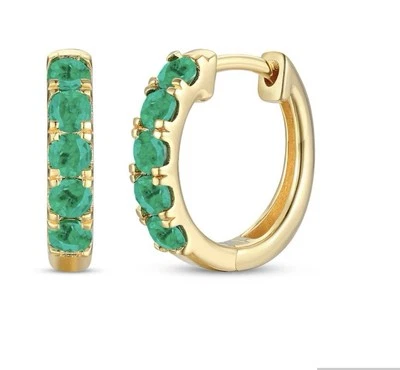 Pendientes tipo aro esmeralda de corte redondo Kay Jewelry de oro amarillo de 10 quilates Foto 1 de 4