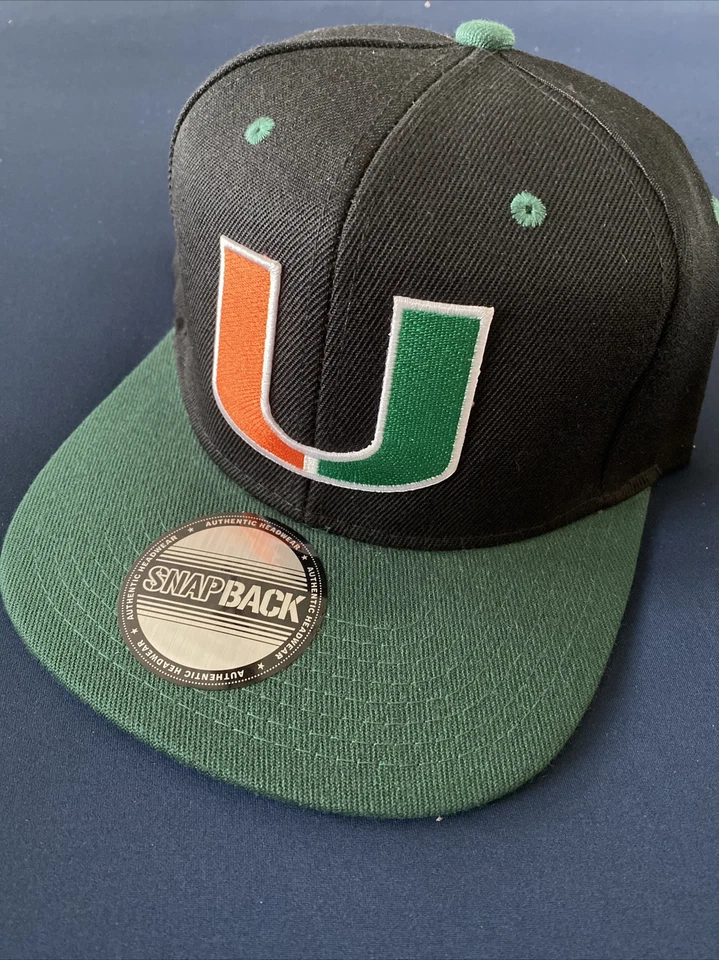 UNIVERSIDAD DE MIAMI LOS HURACANES U LOGO BORDADO GORRA NEGRA Y VERDE NUEVO Foto 1 de 4