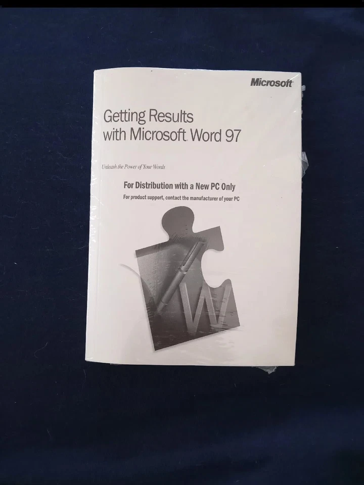 Original Microsoft OEM CD Word 97  Manual Id Ms Office (bin Q) - Image 1 of 4