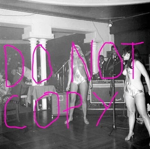 ALL-GIRL TOPLESS 60s ROCK BAND LARGE NUDE PHOTO #5 - Picture 1 of 1