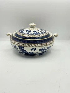 Booths Real Old Willow Round 9 1/2" Serving Bowl with Lid A8025 - Picture 1 of 24