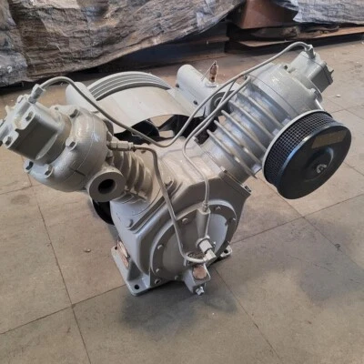 Ingersoll Rand 30T, 35 CFM, 77 M3PH, 175 PSI, 12 Bar Compressor used good by Sea - Image 1 of 4