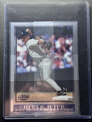 1998 TOPPS SUPER CHROME DEREK JETER #13 4.2” X 6” JUMBO - Image 1 of 4
