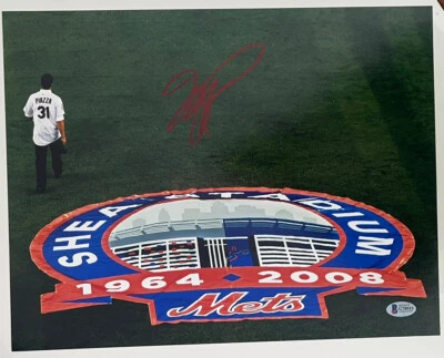 MIKE PIAZZA SIGNED NEW YORK METS 11X14 PHOTO BAS BECKETT - Image 1 of 3