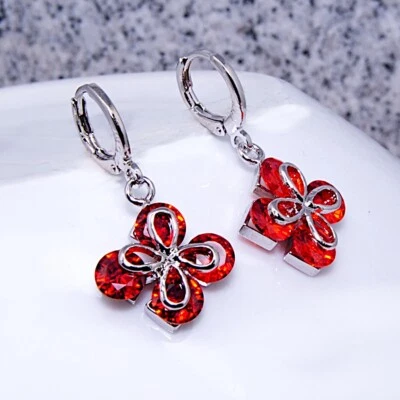 Dameohrringe  bildhübsche Ohrringe Blumen vergoldet Gold K18/750er rote Granat - Bild 1 von 3