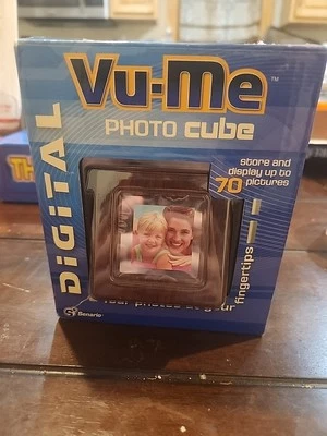 Vu-Me Digital Photo Cube New stores and displays 70 pictures - Image 1 of 2