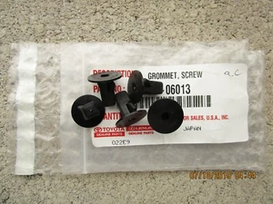 05 - 15 TOYOTA TACOMA FENDER SPLASH SHIELD LINER SCREW GROMMET CLIP QTY = 5 NEW - Picture 1 of 4
